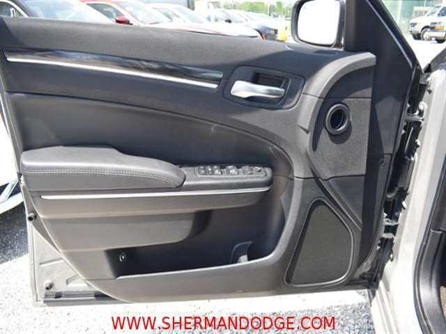 2017 Chrysler 300 Limited 4Dr Sedan